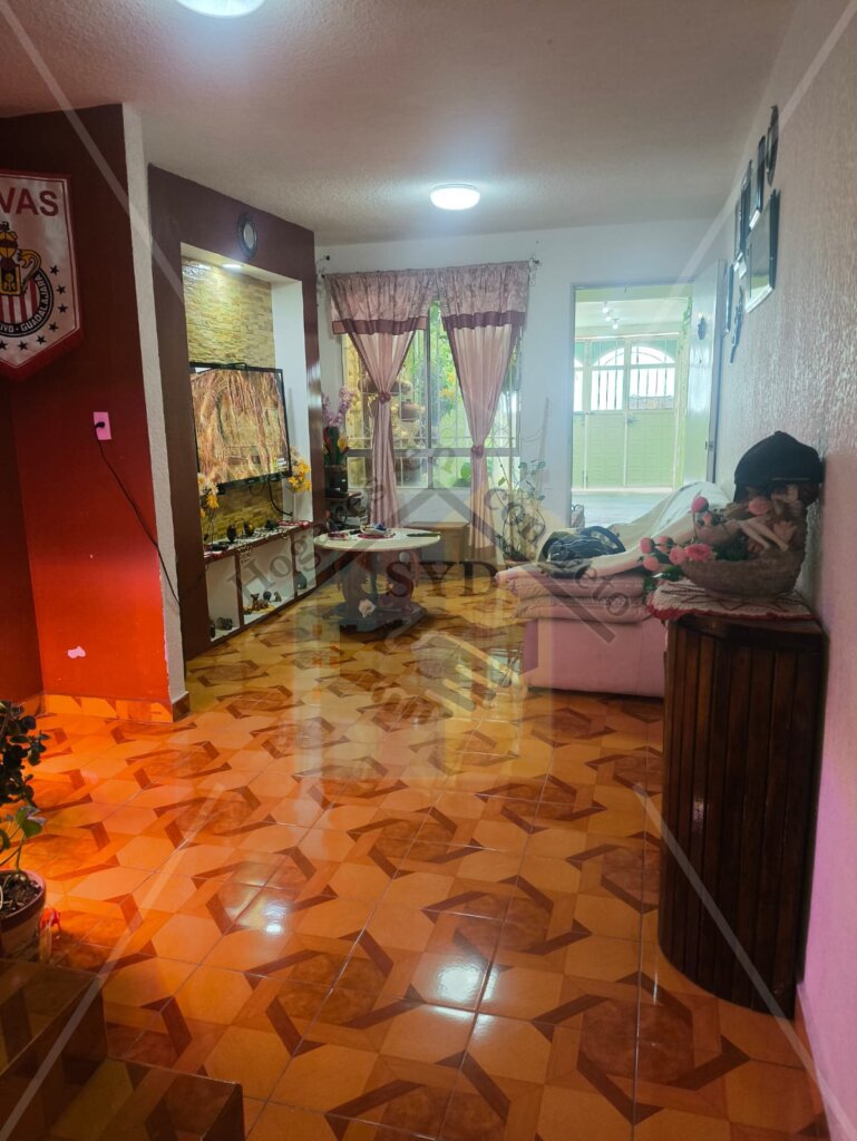 Venta de Casa de 3 recamaras en Héroes Tecámac sección Jardines. - Galería en Sección Jardines, Tecámac.